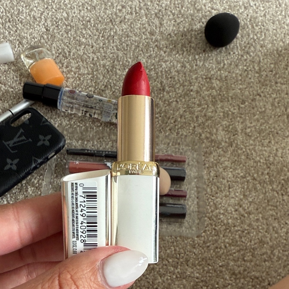 L'Oreal Bold Red Lipstick